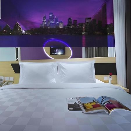 G Suites Hotel By Amithya Surabaya Exteriör bild