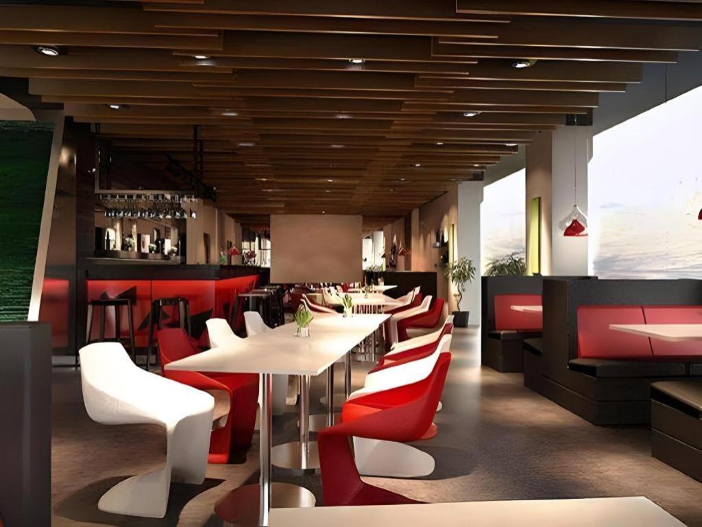 G Suites Hotel By Amithya Surabaya Exteriör bild