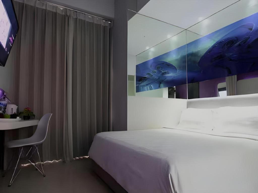 G Suites Hotel By Amithya Surabaya Exteriör bild