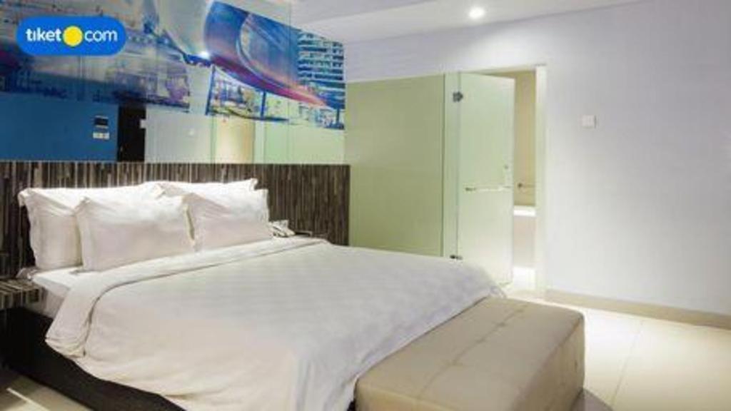 G Suites Hotel By Amithya Surabaya Exteriör bild