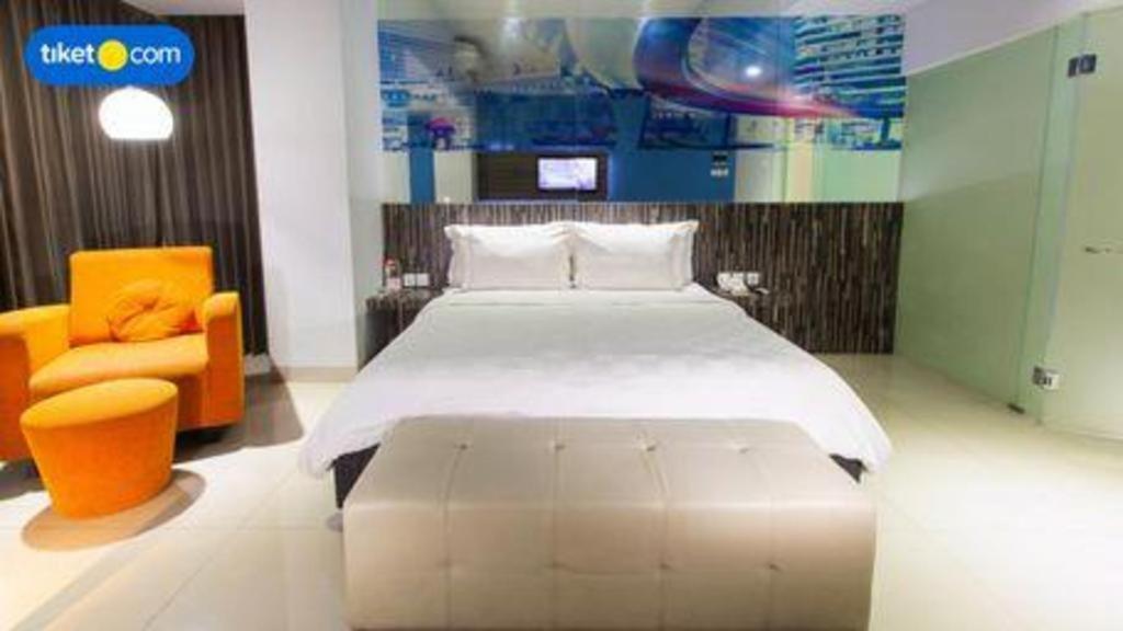 G Suites Hotel By Amithya Surabaya Exteriör bild